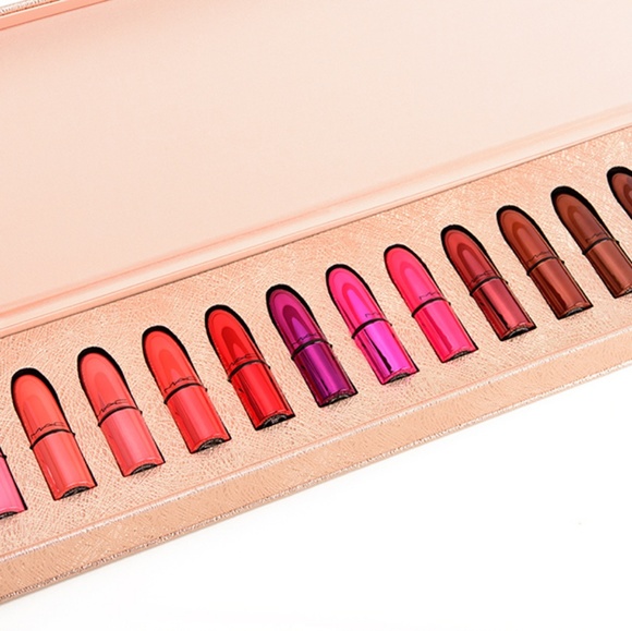 MAC SNOW BALL MINI LIPSTICK SET OF 12 IN VAULT - Picture 3 of 6